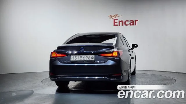 2022 Lexus ES300h 7세대