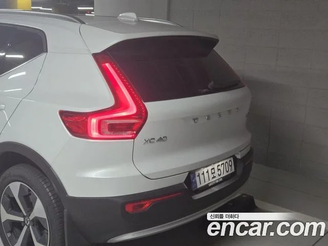 2024 Volvo XC40