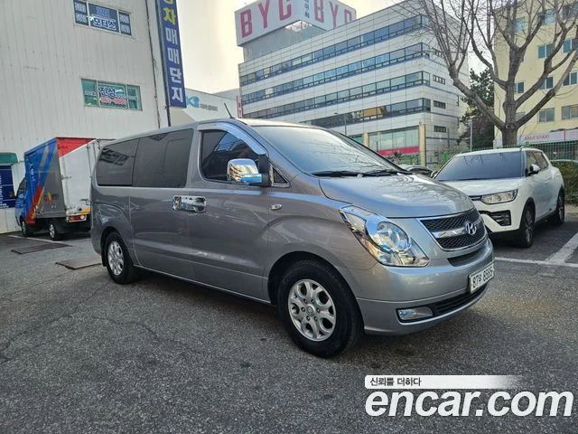 2011 Hyundai Grand Starex