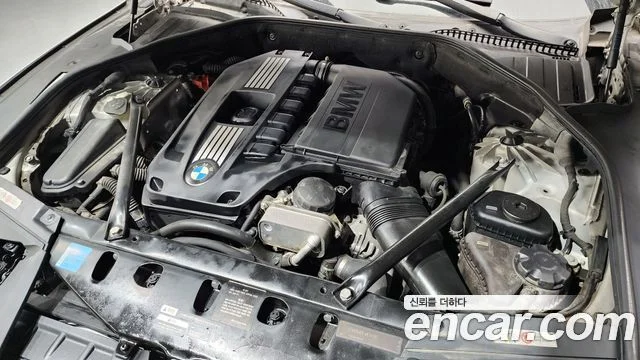 2010 BMW 7 Series (F01)