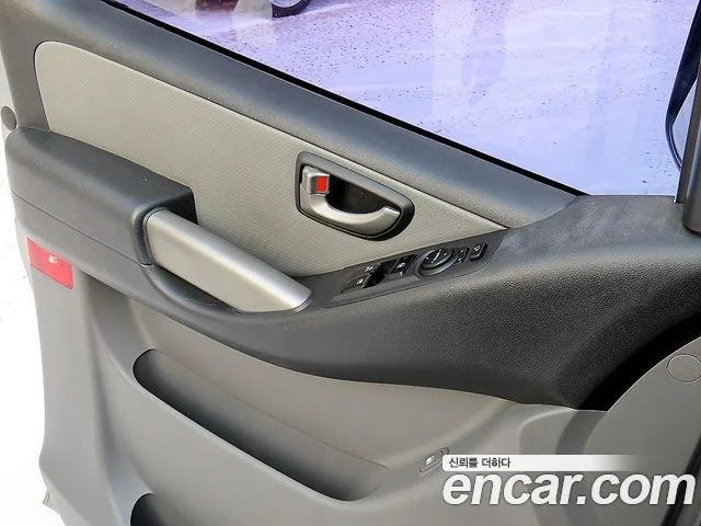 2014 Hyundai Grand Starex