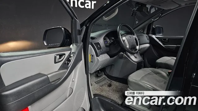 2019 Hyundai Grand Starex (New)