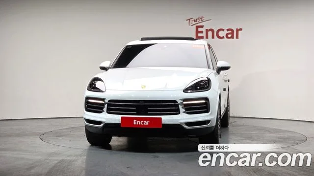 2023 Porsche 카이엔 (PO536)