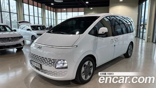 2023 Hyundai Staria