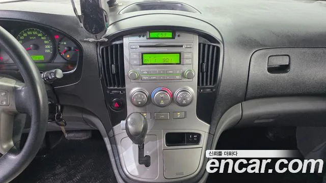 2009 Hyundai Grand Starex