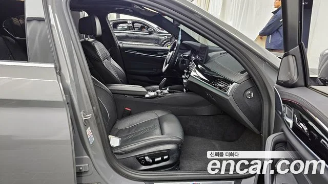 2022 BMW 5 Series (G30)