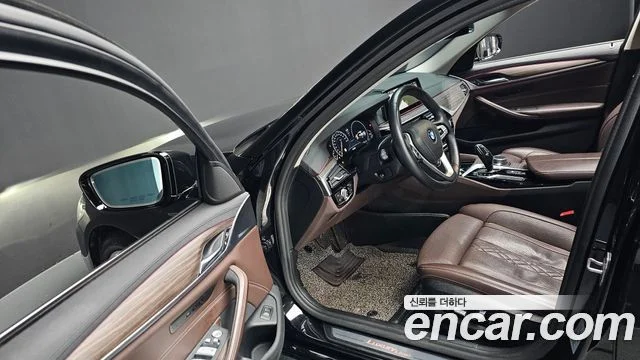 2019 BMW 5 Series (G30)