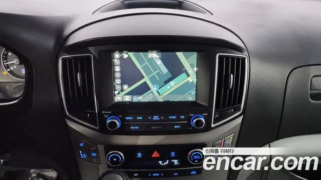 2017 Hyundai Grand Starex