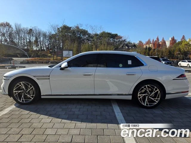 2023 Genesis G90 (RS4)