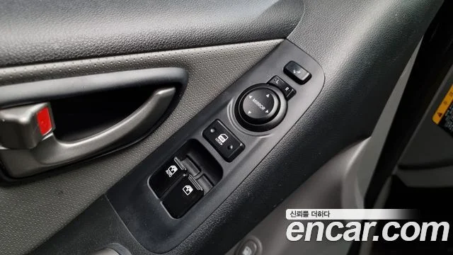 2020 Hyundai Grand Starex (New)