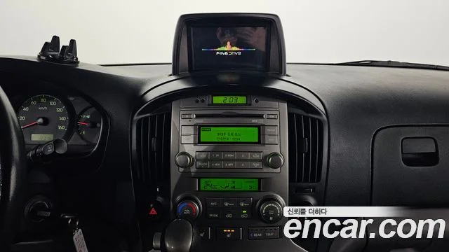 2014 Hyundai Grand Starex