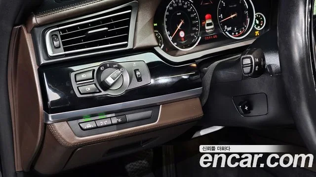 2015 BMW 7 Series (F01)