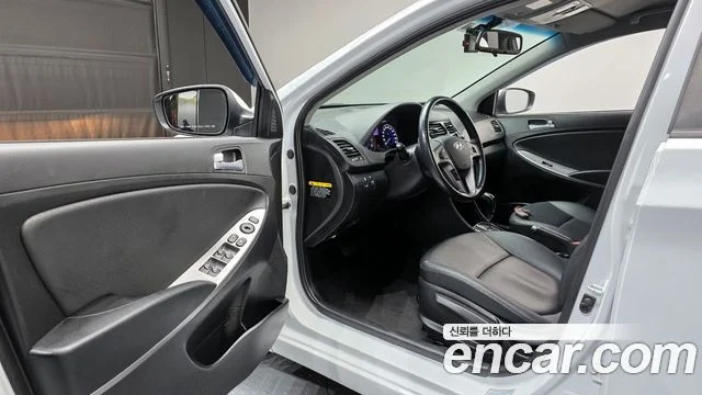 2017 Hyundai 엑센트(신형)