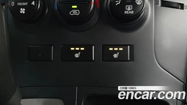 2014 Hyundai Grand Starex