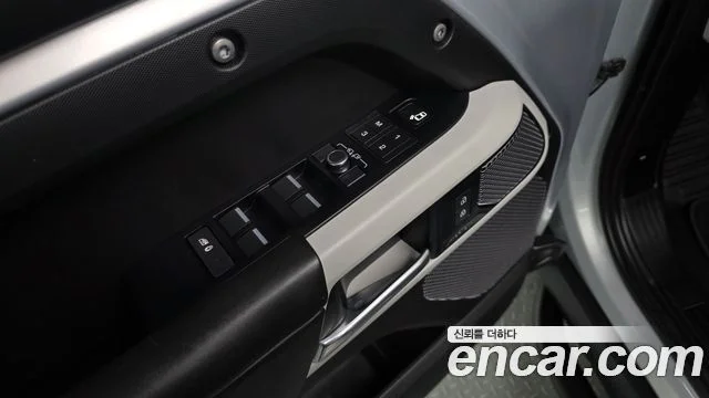 2022 Land Rover Defender (L663)