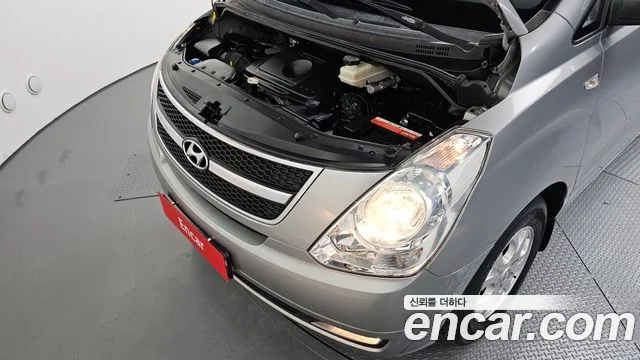 2014 Hyundai Grand Starex