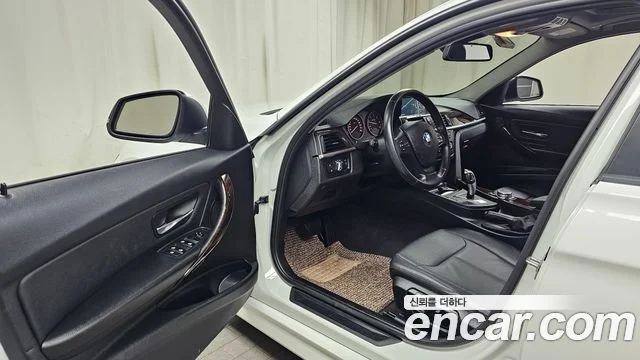 2015 BMW 3 Series (F30)