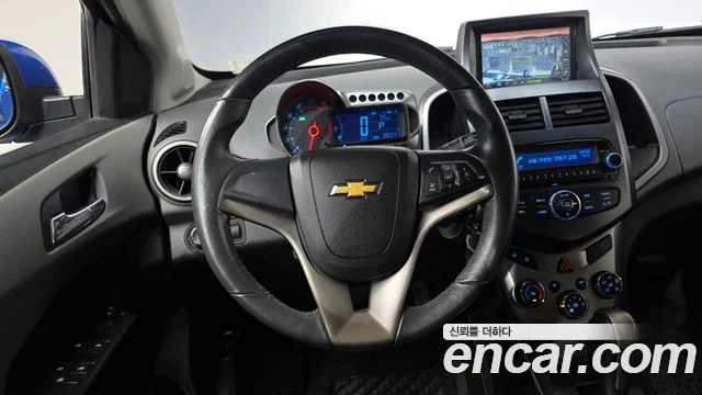 2011 Chevrolet 아베오 해치백