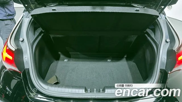 2021 Hyundai Veloster (JS)