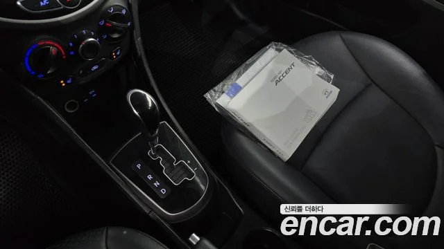 2016 Hyundai 엑센트(신형)