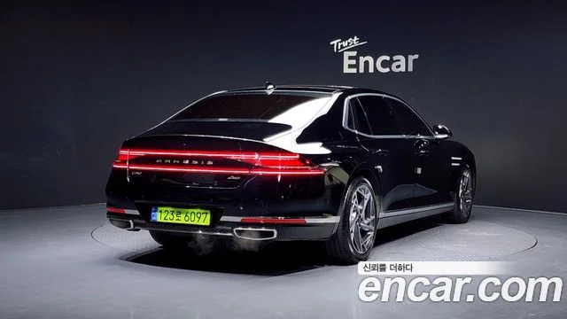 2022 Genesis G90 (RS4)