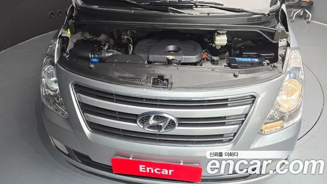 2016 Hyundai Grand Starex