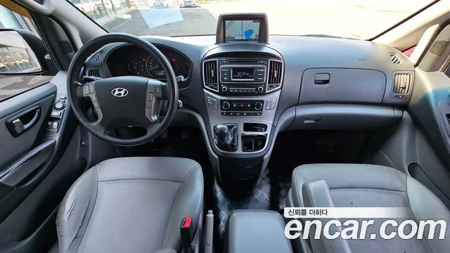 2016 Hyundai Grand Starex