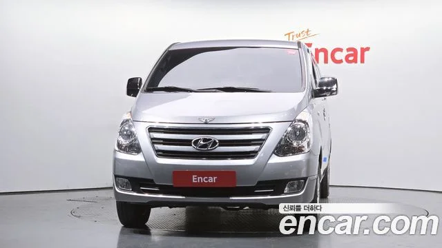 2017 Hyundai Grand Starex