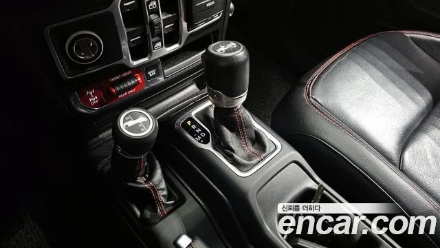 2018 Jeep 랭글러 (JL)