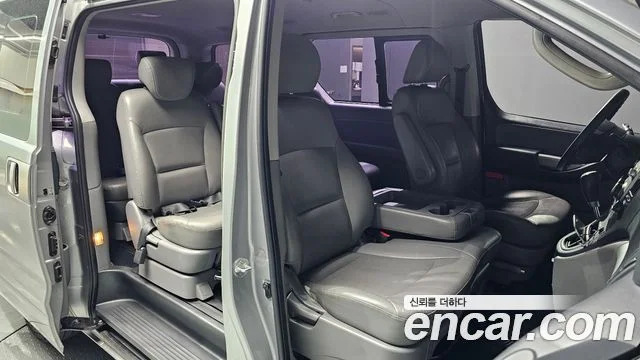 2015 Hyundai Grand Starex