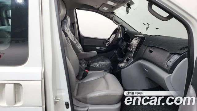 2014 Hyundai Grand Starex