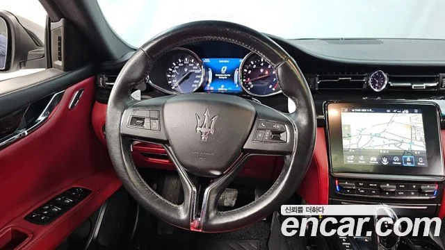 2018 Maserati 콰트로포르테