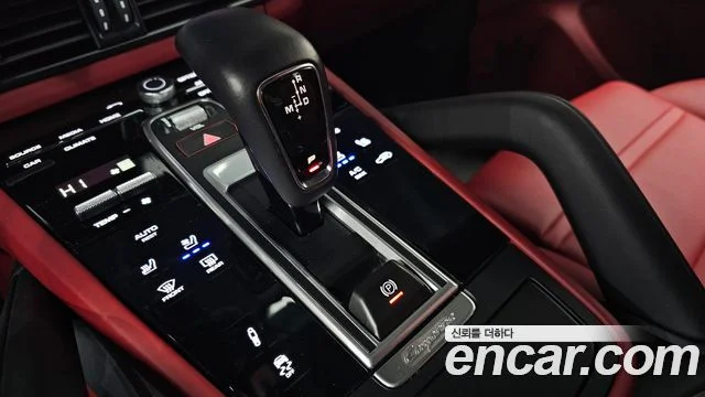 2023 Porsche 카이엔 (PO536)