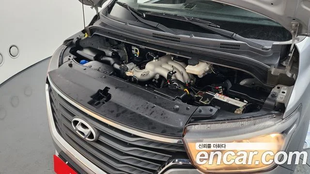 2018 Hyundai Grand Starex (New)