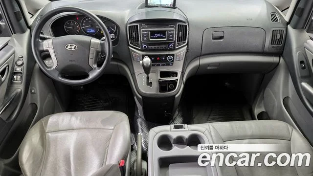 2016 Hyundai Grand Starex