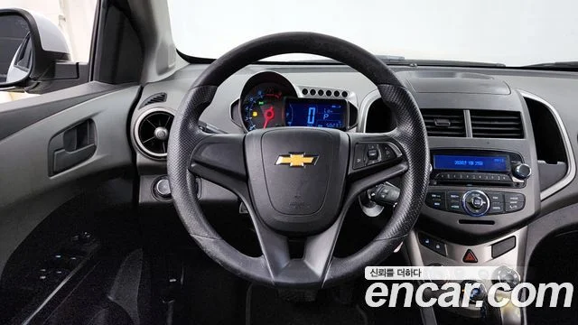 2011 Chevrolet 아베오 해치백