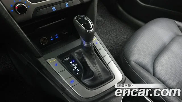 2018 Hyundai 아반떼 AD