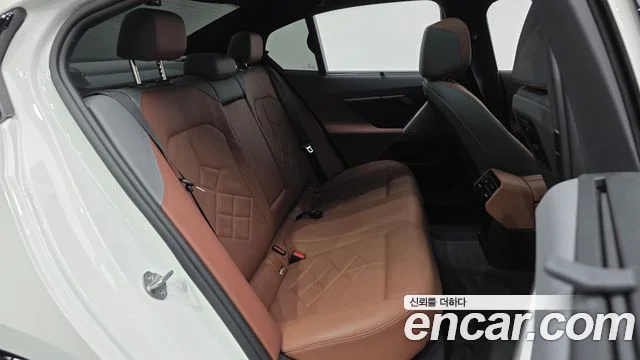 2024 BMW 5 Series (G60)