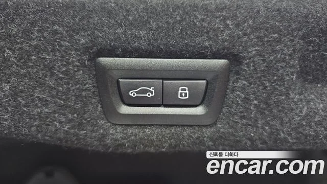 2025 BMW 5 Series (G60)