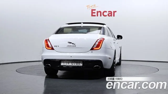 2016 Jaguar All New XJ