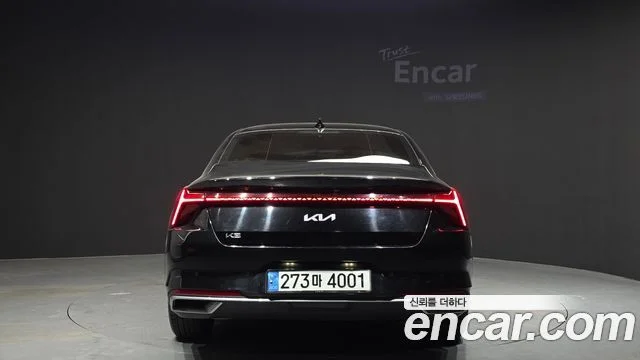 2021 Kia K8
