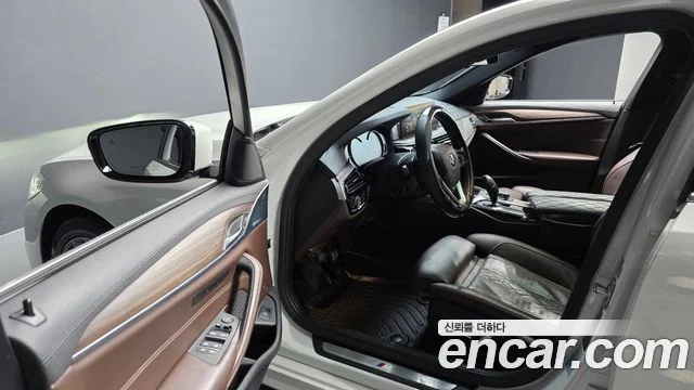 2018 BMW 5 Series (G30)