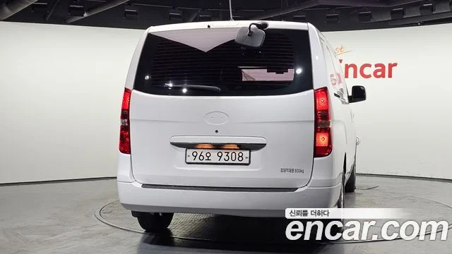 2016 Hyundai Grand Starex