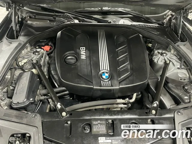 2011 BMW 5 Series (F10)