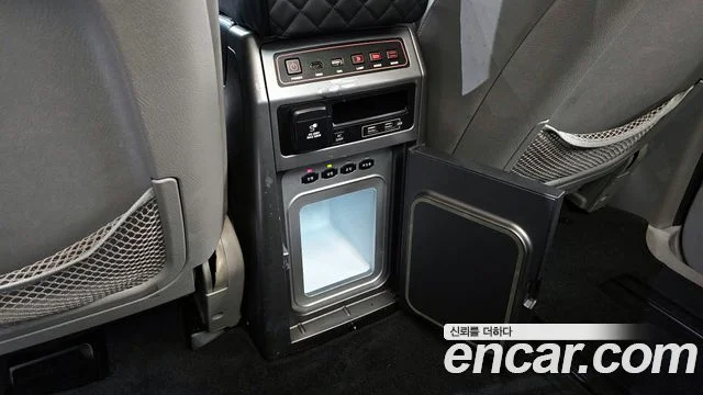 2017 KG Mobility 코란도 투리스모