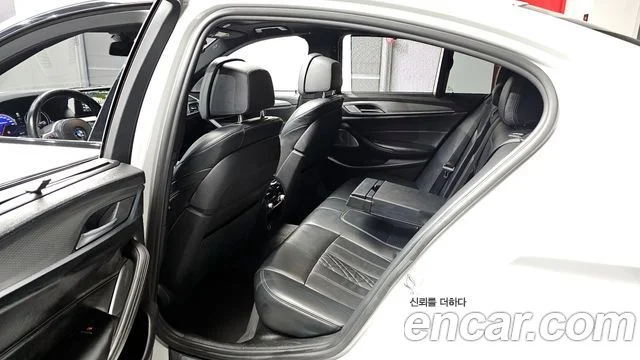 2018 BMW 5 Series (G30)