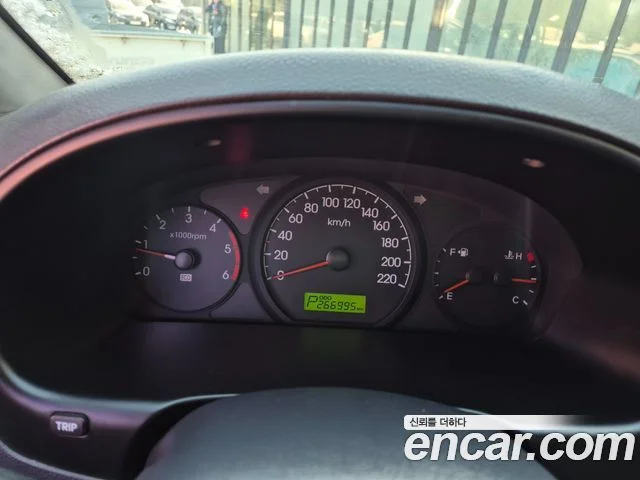 2012 Hyundai Grand Starex