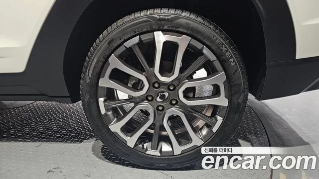 2023 KG Mobility Torres