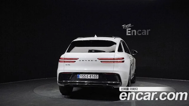 2024 Genesis GV70