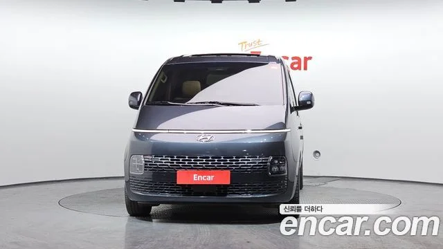 2023 Hyundai Staria
